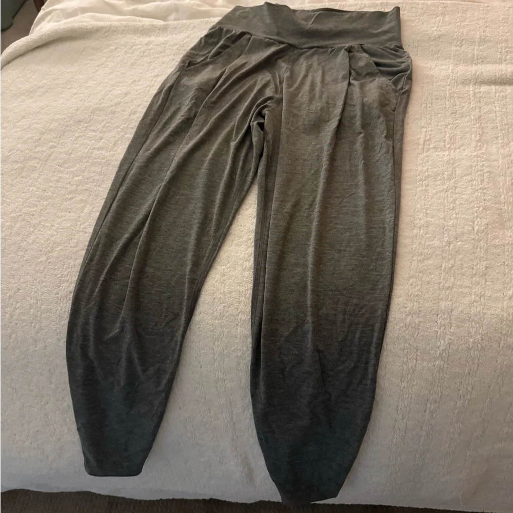 Vouri Gray Jogger Harem Sweatpants - Picture 7 of 7